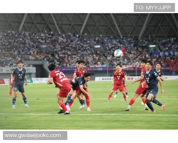 中国顶级足球球星的崛起与未来发展:从国内联赛到国际赛场的荣耀之路 中国顶级足球球星的崛起与未来发展:从国内联赛到国际赛场的荣耀之路