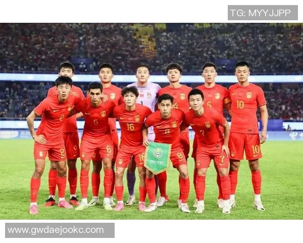 亚洲足球十大球星排名揭秘 谁能称霸亚洲足坛的巅峰之位